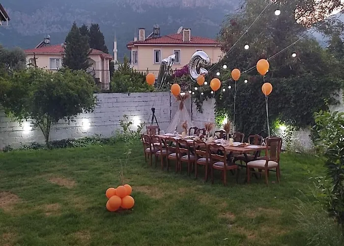 -villa Vildan- 12 Kisilik Oezel Havuzlu 6 Odali Kemer