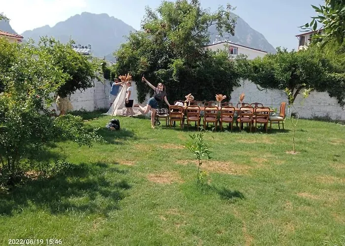 Hébergement de vacances -villa Vildan- 12 Kisilik Oezel Havuzlu 6 Odali Kemer