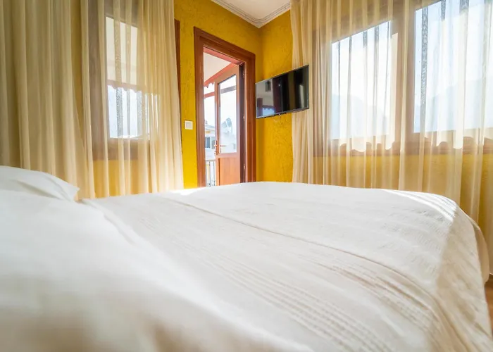 -villa Vildan- 12 Kisilik Oezel Havuzlu 6 Odali Дом отдыха Кемер