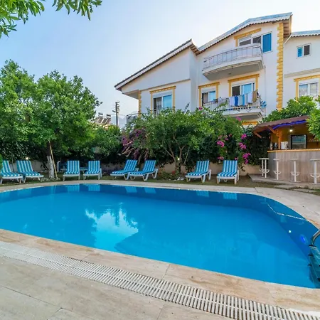Casa de Férias -villa Vildan- 12 Kisilik Oezel Havuzlu 6 Odali *
